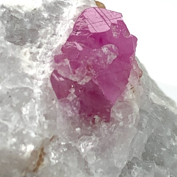 Jegdalek Ruby Crystal 287g or 1435ct - Picture 6 of 7